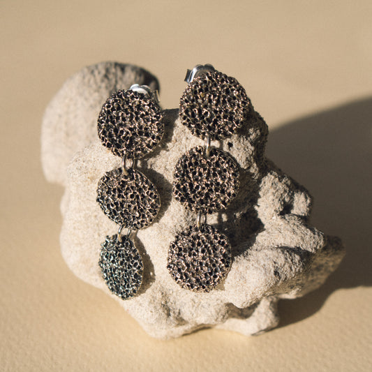 Triple Full Moon Brincos